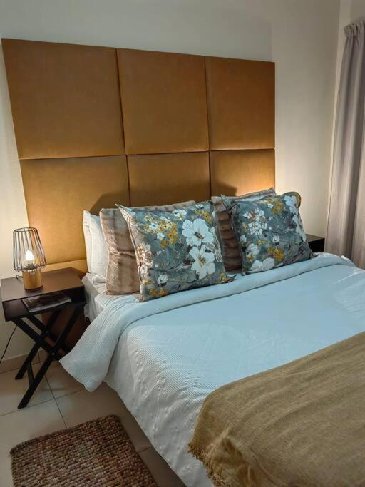 Classy And Cosy Apt - Dainfern Sandton Exteriör bild